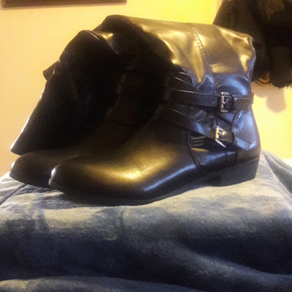 Beautiful tall black boots